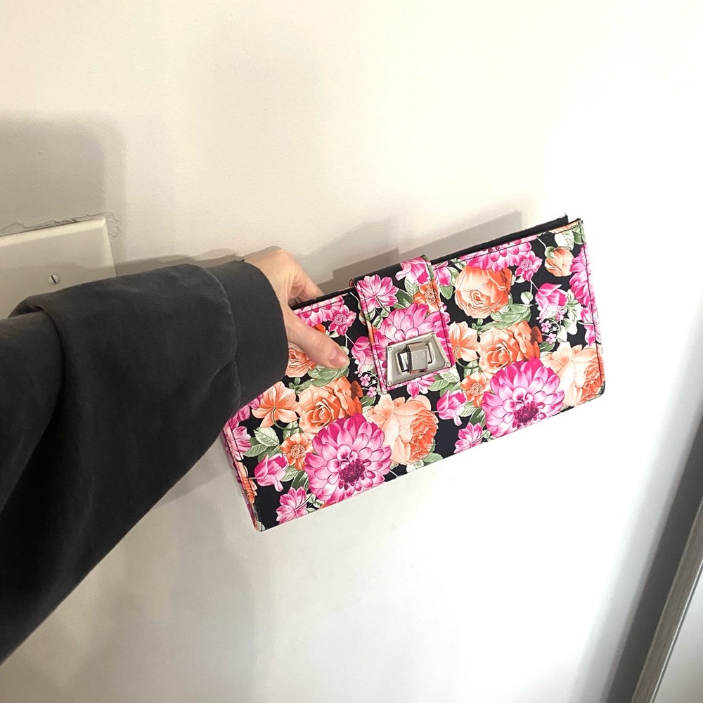 Floral clutch handbag